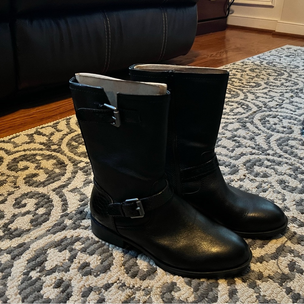 NWT Naturalized Mid-Calf Genna boots.